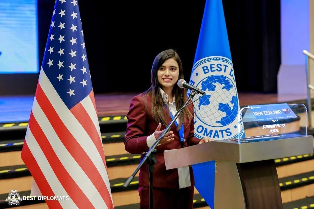 PIFIS delegate speaking at Best Diplomats podium